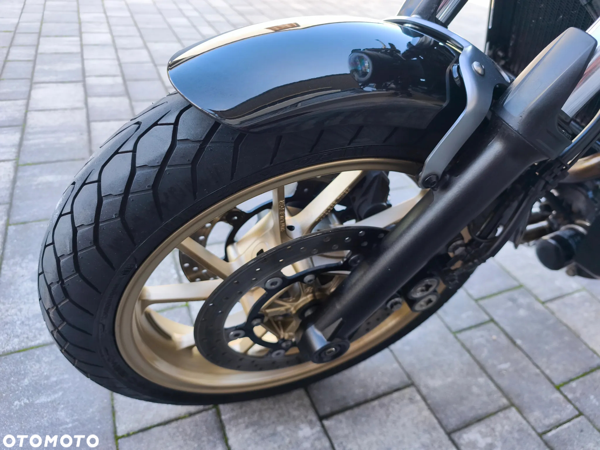 Yamaha XSR - 11