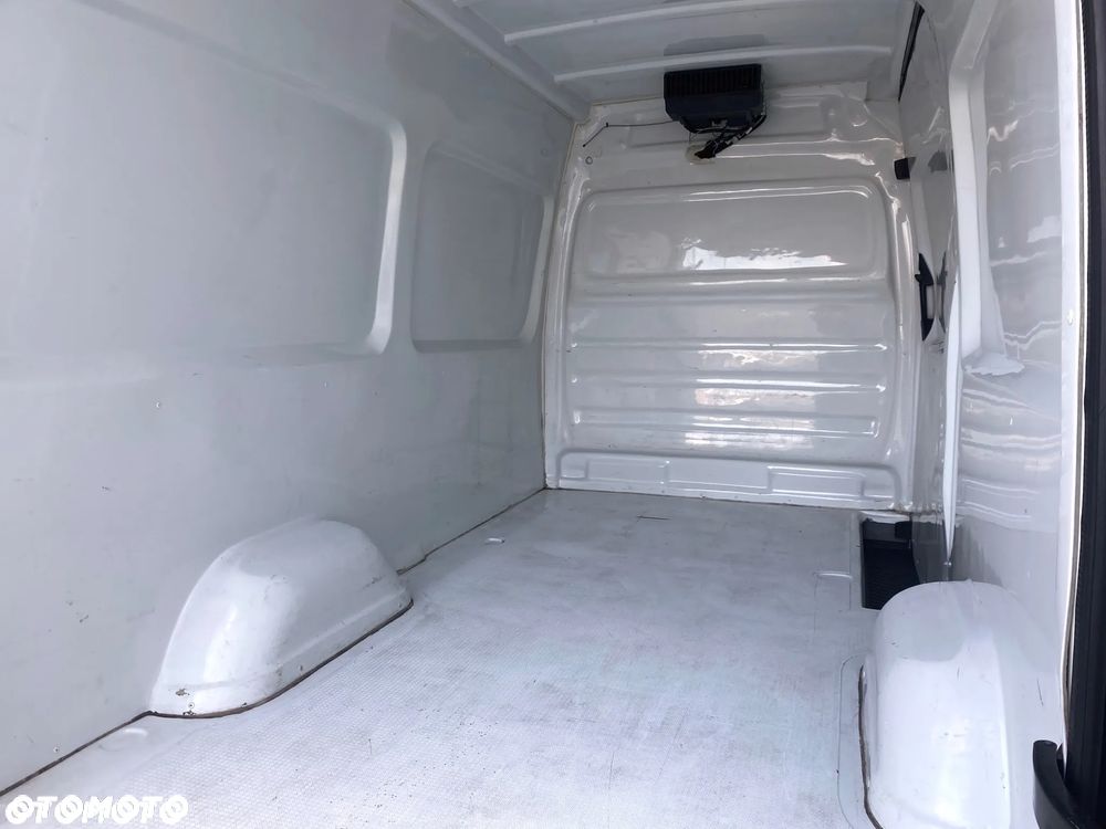 Mercedes-Benz Sprinter - 31