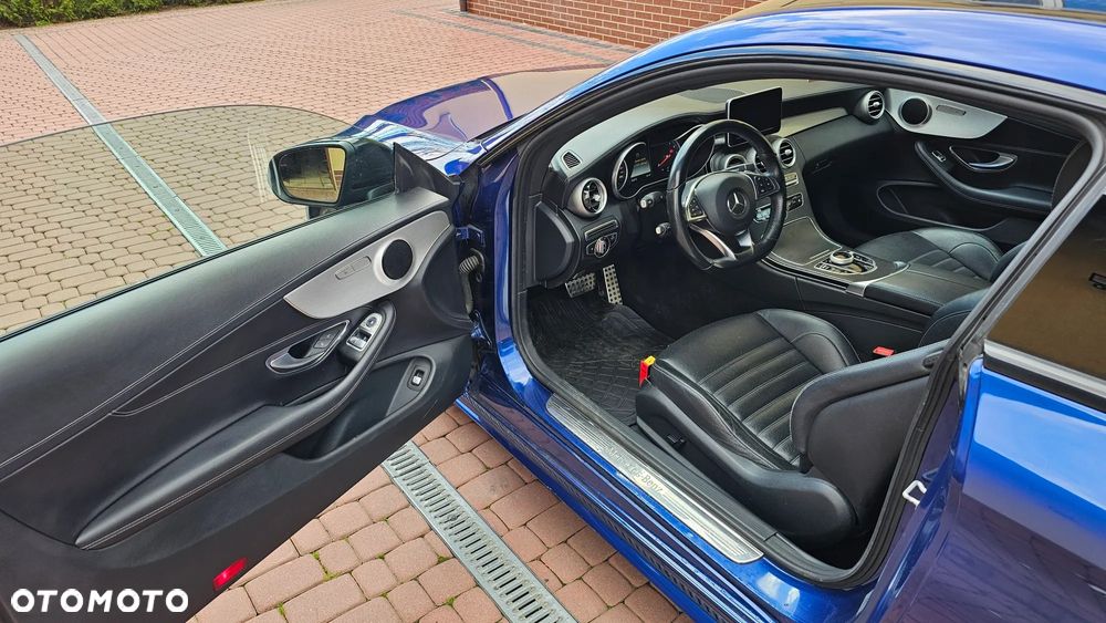Mercedes-Benz Klasa C 200 7G-TRONIC - 36