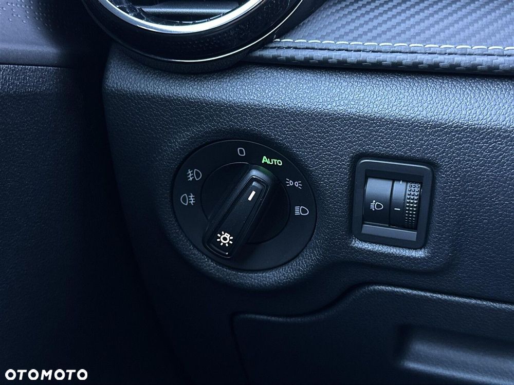 Skoda Fabia 1.5 TSI Monte Carlo DSG - 19