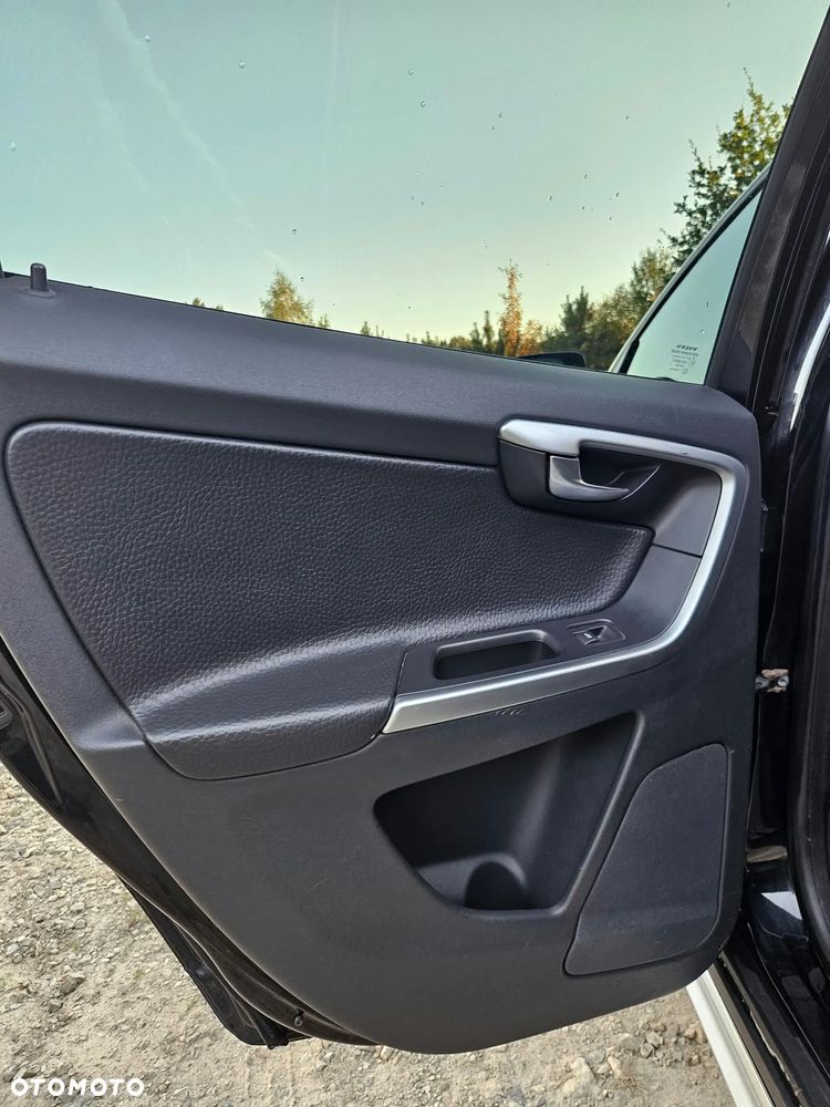 Volvo XC 60 - 25