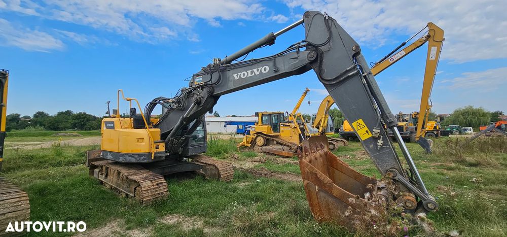Volvo ECR 235 DL Excavator pe senile - 8