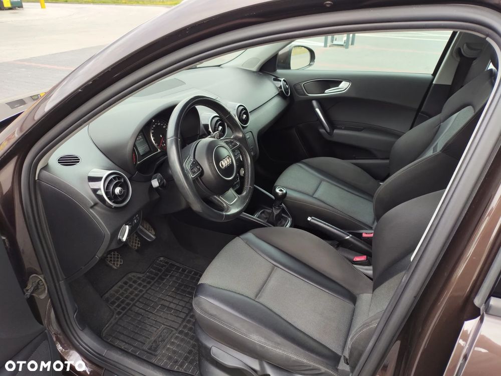 Audi A1 Sportback 1.6 TDI S line edition - 7
