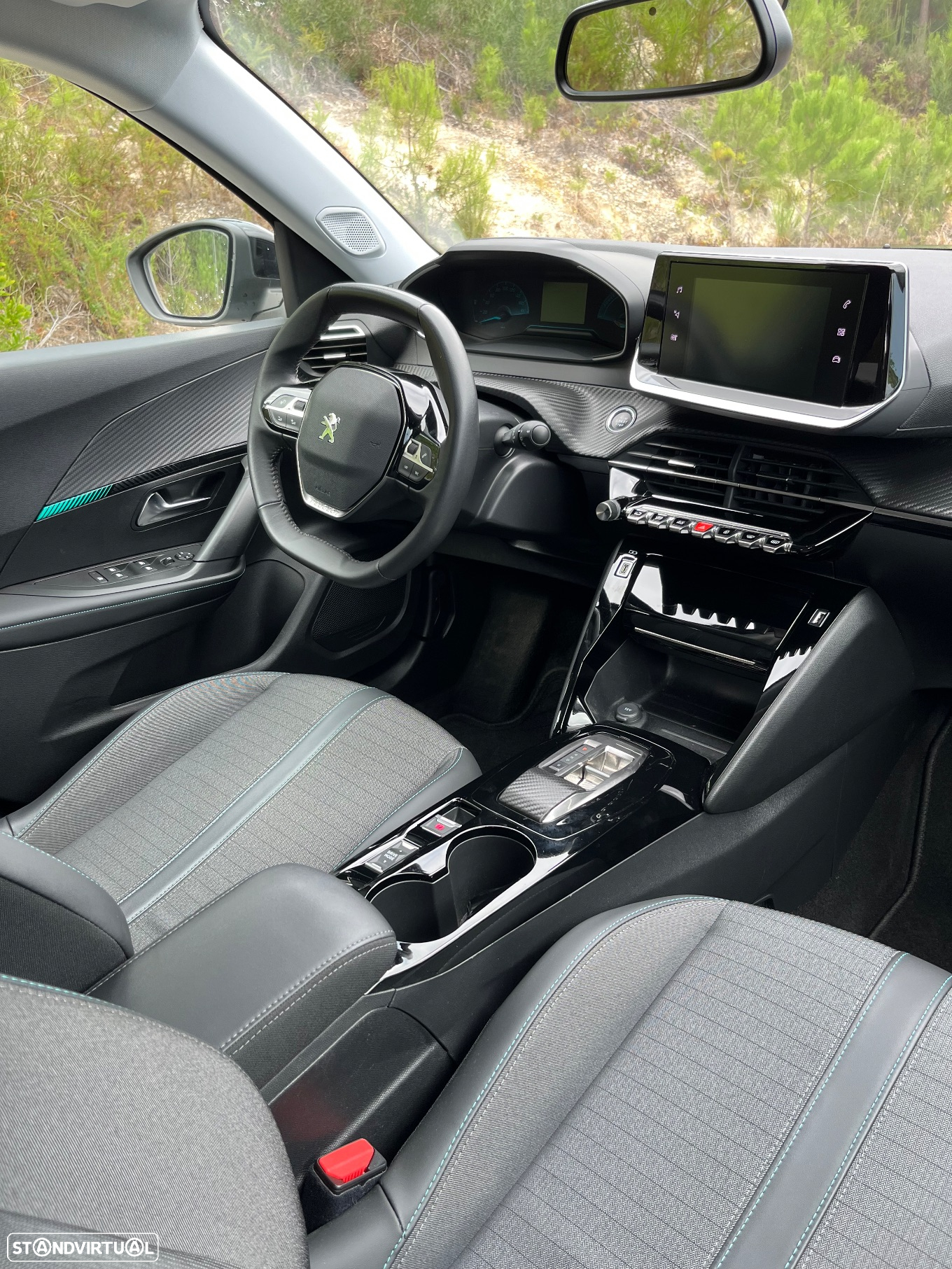 Peugeot e-2008 50 kWh Allure - 5