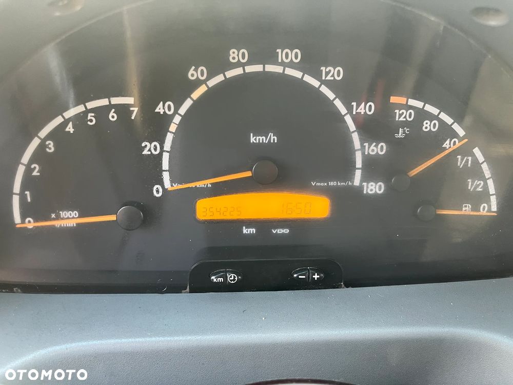 Mercedes-Benz Sprinter - 6