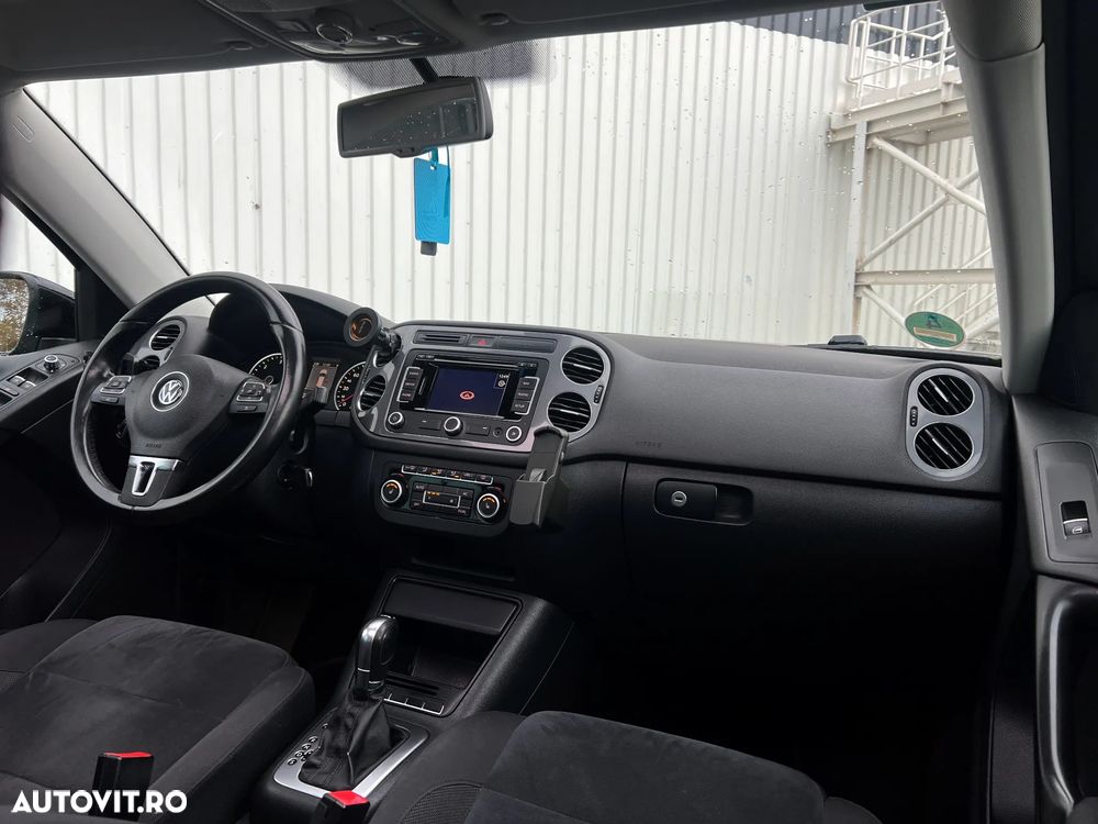 Volkswagen Tiguan 2.0 TDI DPF 4Motion BlueMotion Technology DSG Lounge Sport & Style - 29