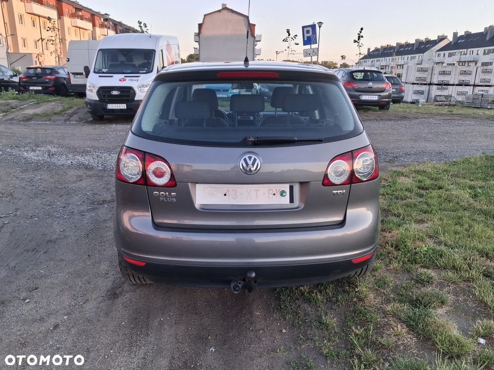 Volkswagen Golf Plus 1.9 TDI DSG Comfortline - 2