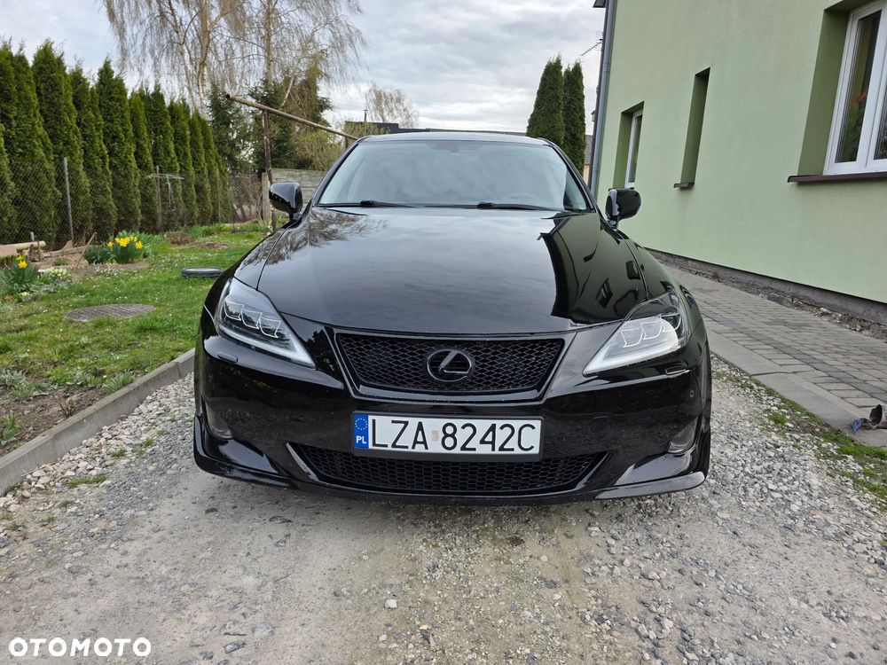 Lexus IS - 9