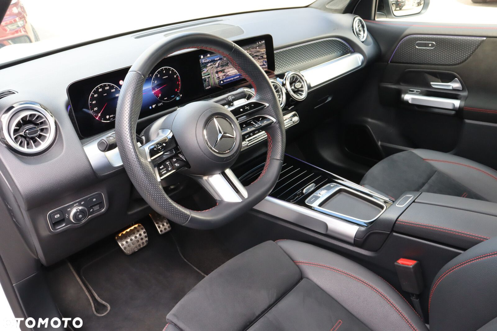 Mercedes-Benz GLB - 8