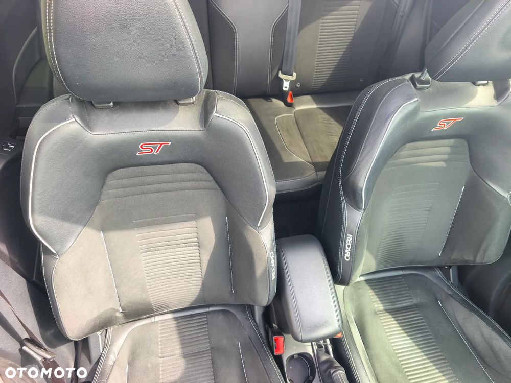 Ford Fiesta 1.5 EcoBoost S&S ST X - 38
