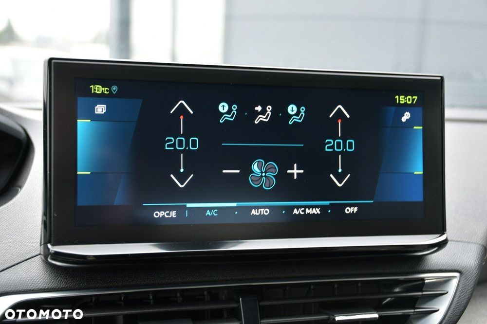 Peugeot 3008 1.6 PureTech HYbrid GT Line S&S EAT8 - 23