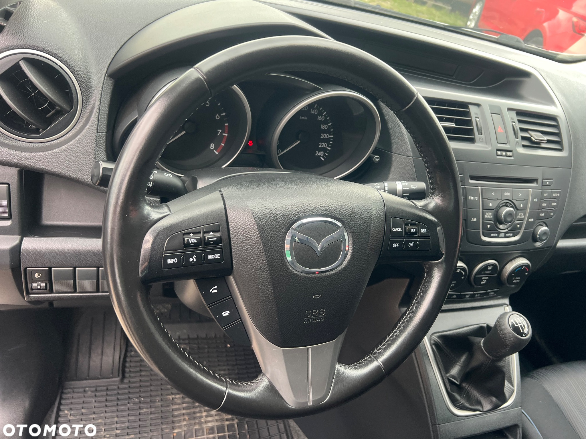 Mazda 5 - 12