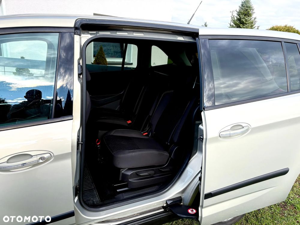 Ford Grand C-MAX - 4