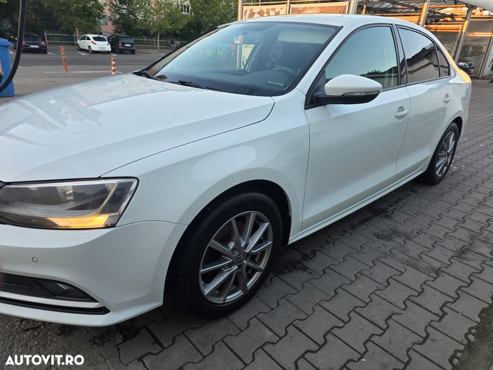 Volkswagen Jetta 1.2 TSI Comfortline - 1