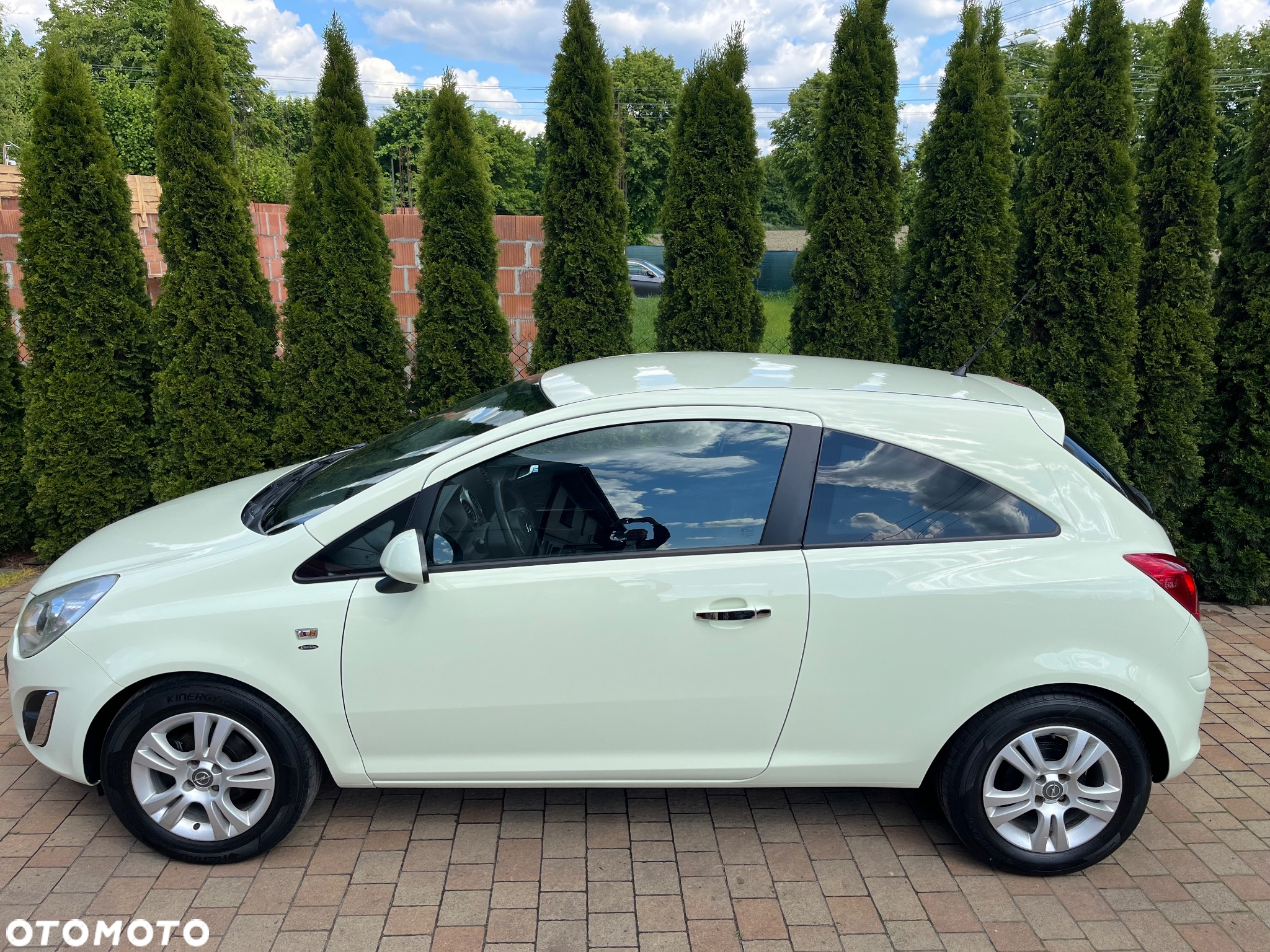 Opel Corsa 1.4 16V Color Edition - 10