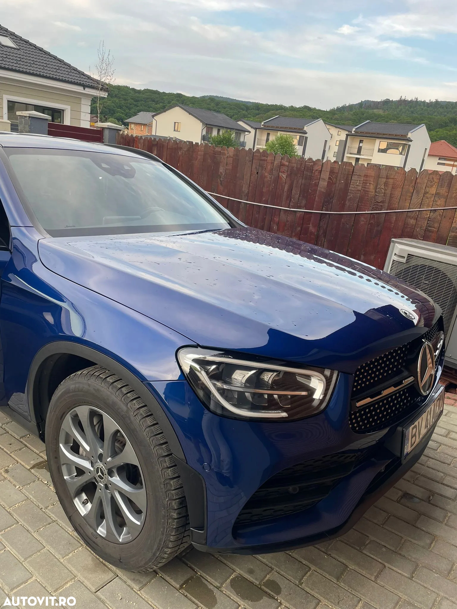 Mercedes-Benz GLC 200 4Matic 9G-TRONIC AMG Line - 4