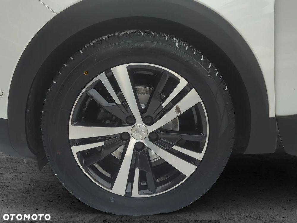 Peugeot 5008 1.6 BlueHDI Allure S&S EAT6 - 22