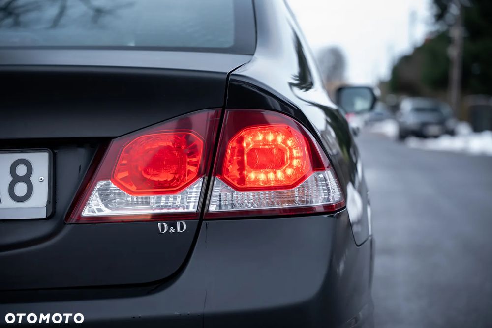 Honda Civic 1.8 Comfort - 13