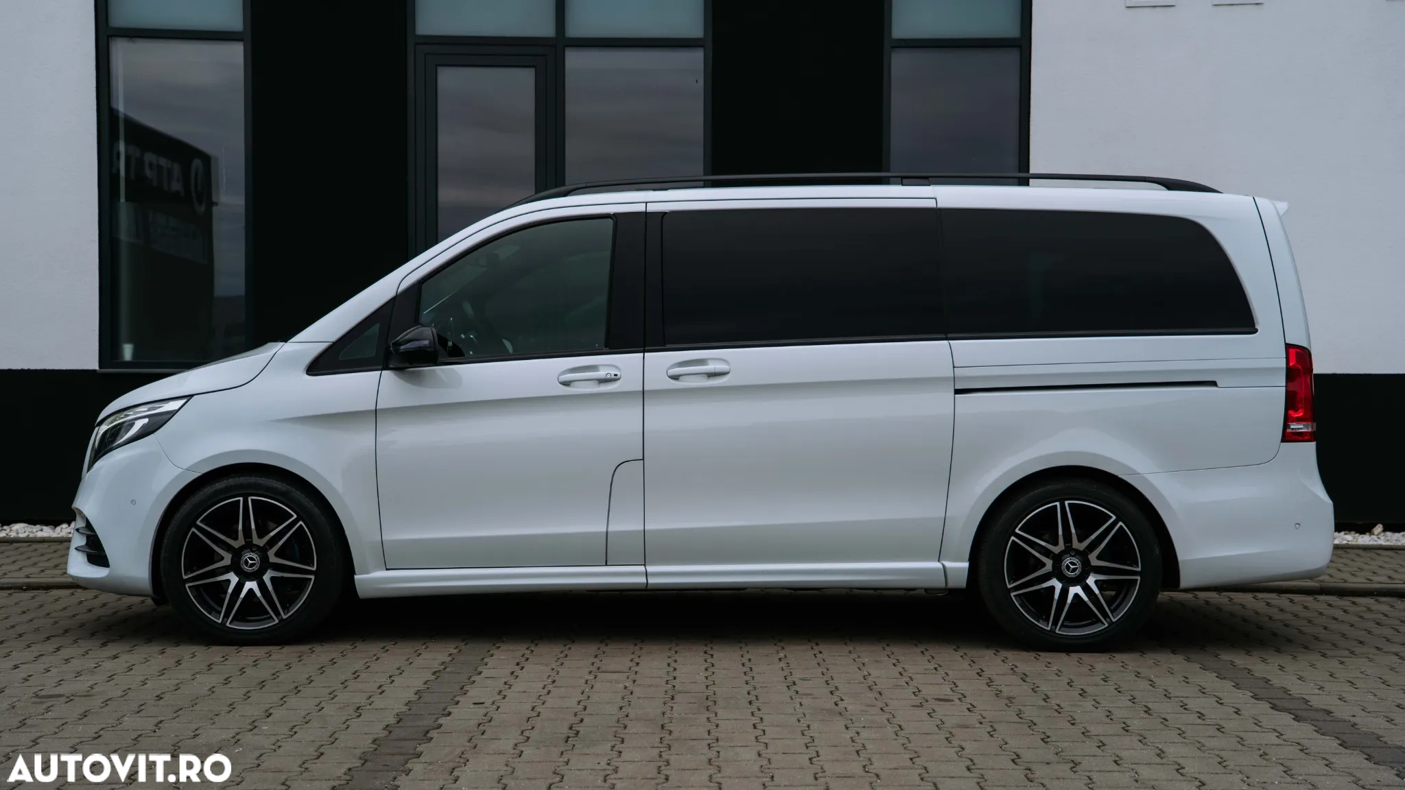 Mercedes-Benz V 250 d lang 7G-TRONIC Avantgarde Night Edition - 4
