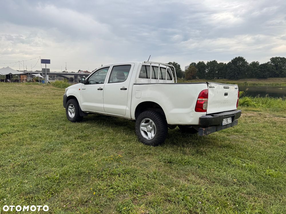 Toyota Hilux 4x4 Double Cab - 6