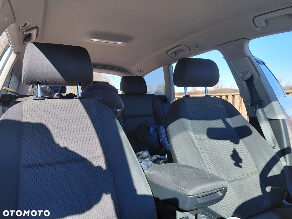 Audi A6 Avant 2.4 quattro - 22