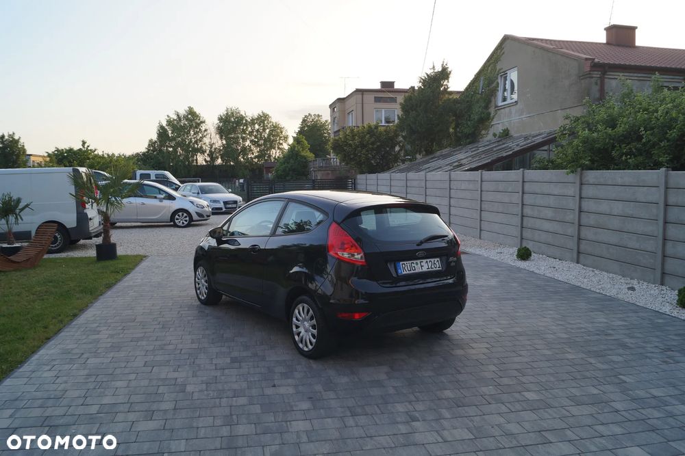 Ford Fiesta 1.25 Champions Edition - 27
