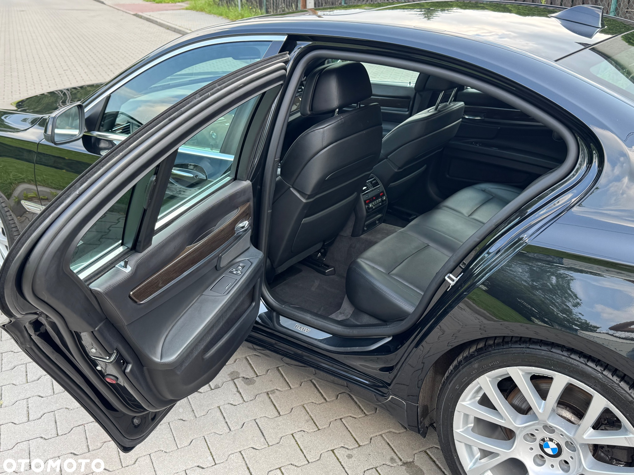 BMW Seria 7 740d xDrive - 11