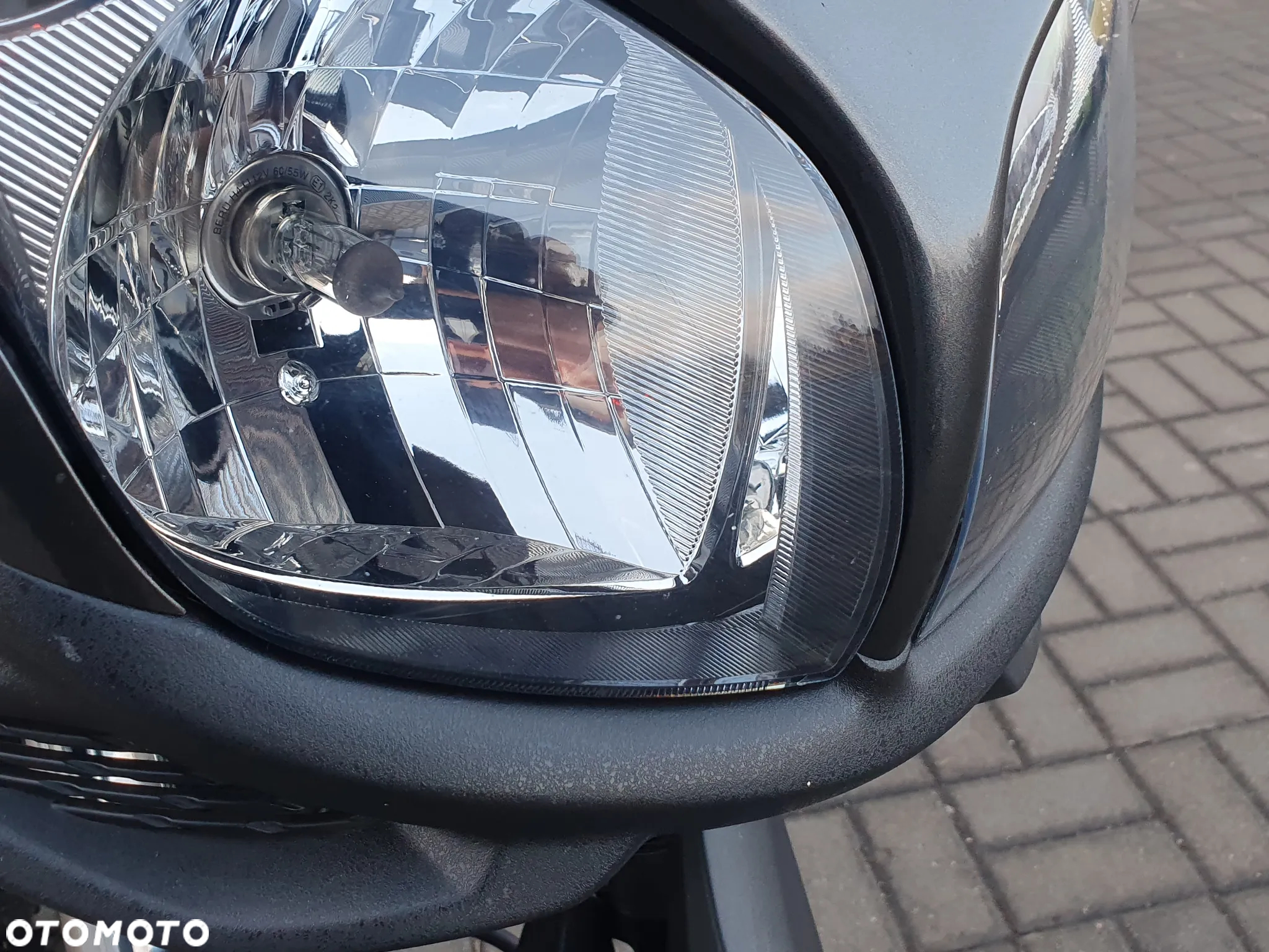 Suzuki V-STROM - 23
