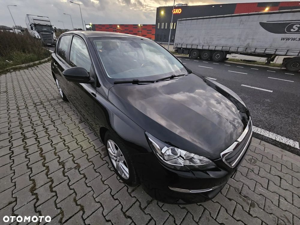 Peugeot 308 - 33
