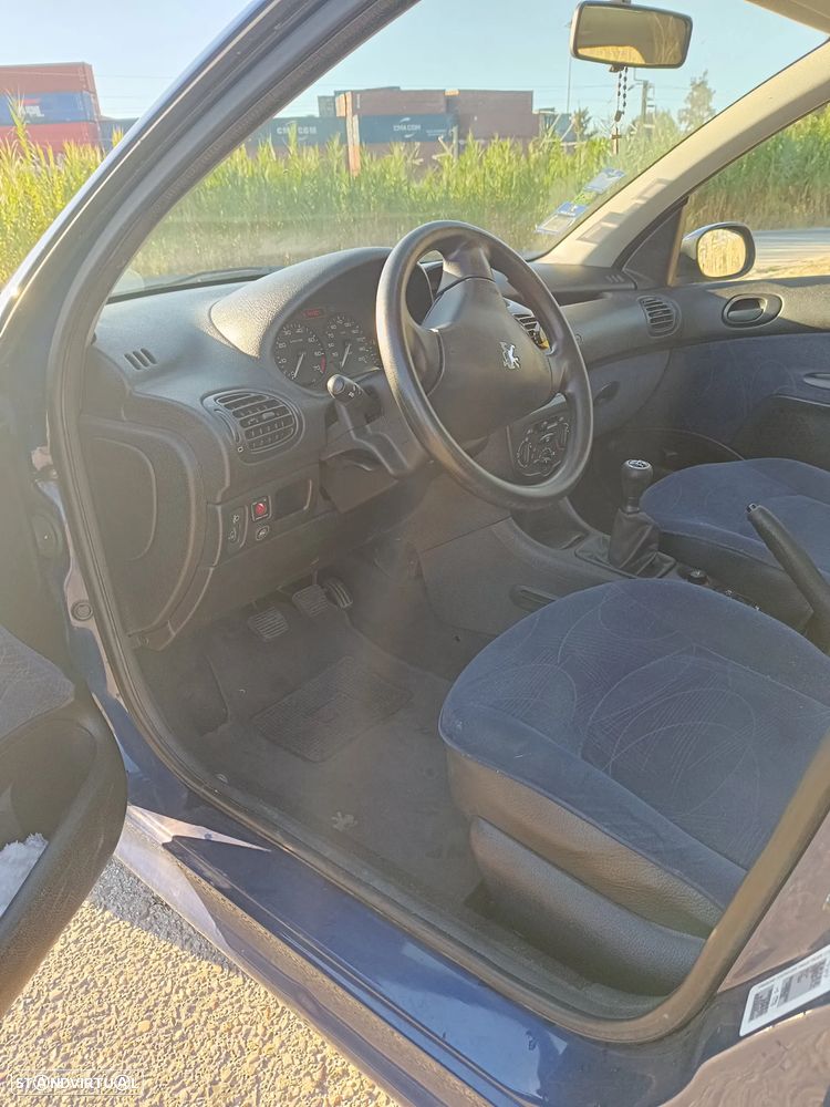Peugeot 206 1.1 XT - 10