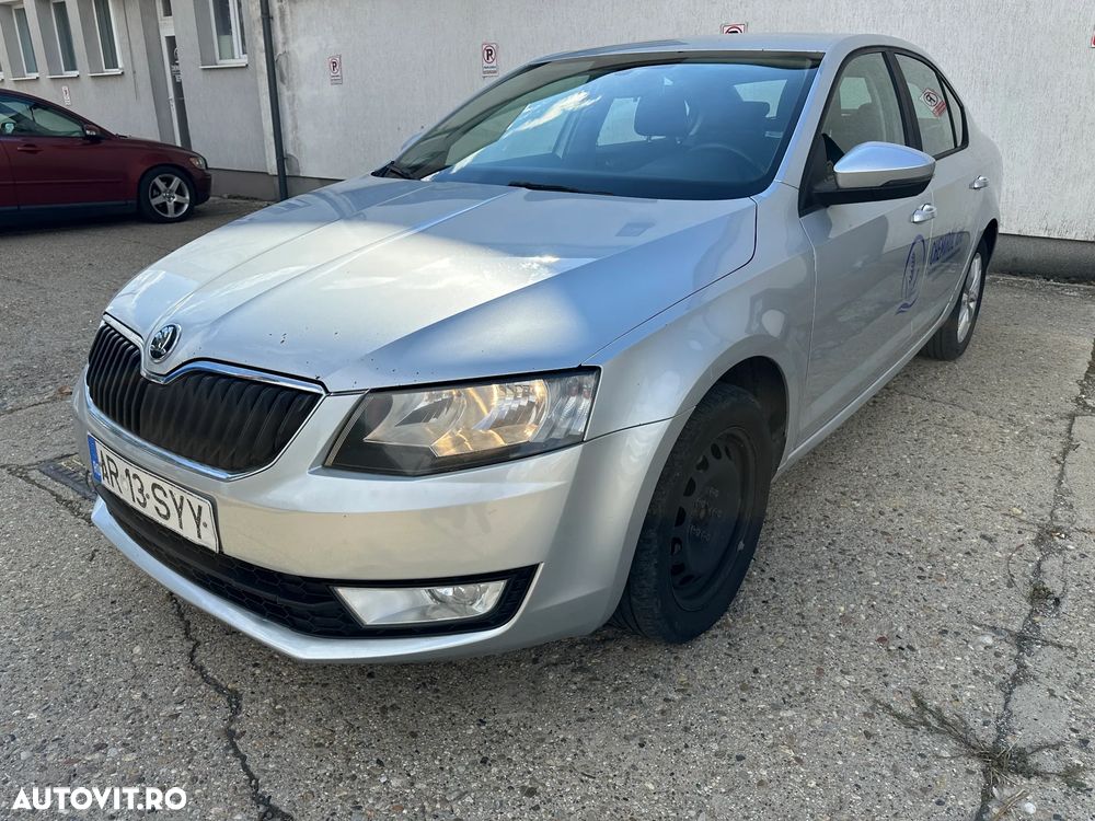 Skoda Octavia 1.6 TDI AMBITION - 3