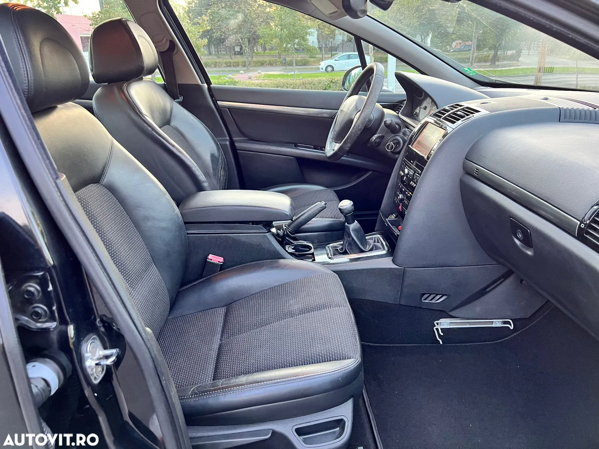 Peugeot 407 1.6 HDi Confort - 9