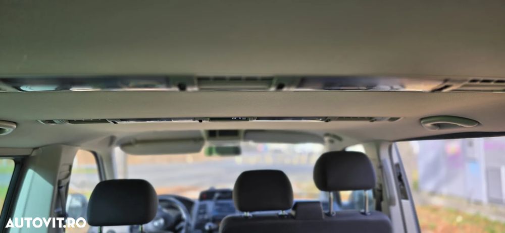 Volkswagen Caravelle - 15