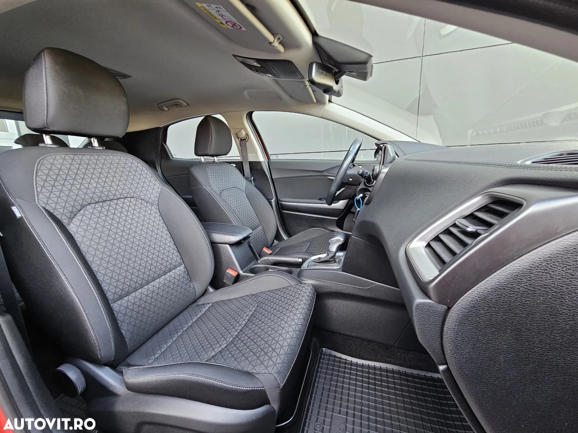 Kia XCeed 1.4 T-GDI 7DCT City+ - 9