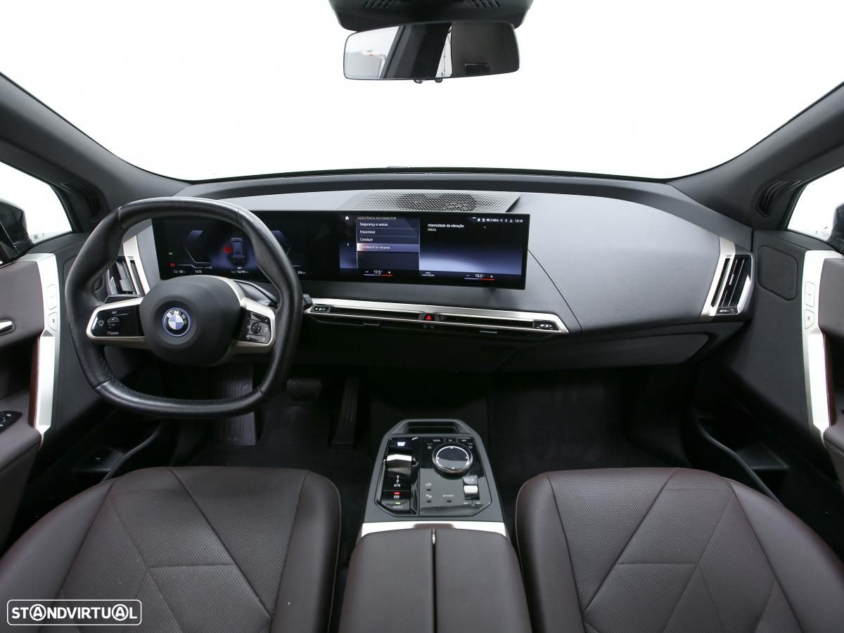 BMW iX xDrive 40 - 7