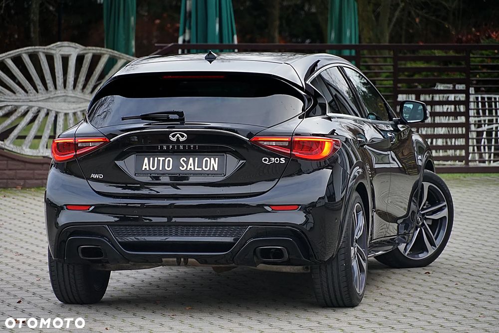 Infiniti Q30 2.0t DCT AWD Sport - 11