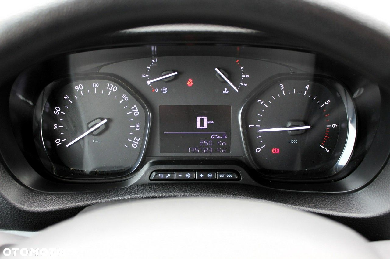 Toyota ProAce - 15