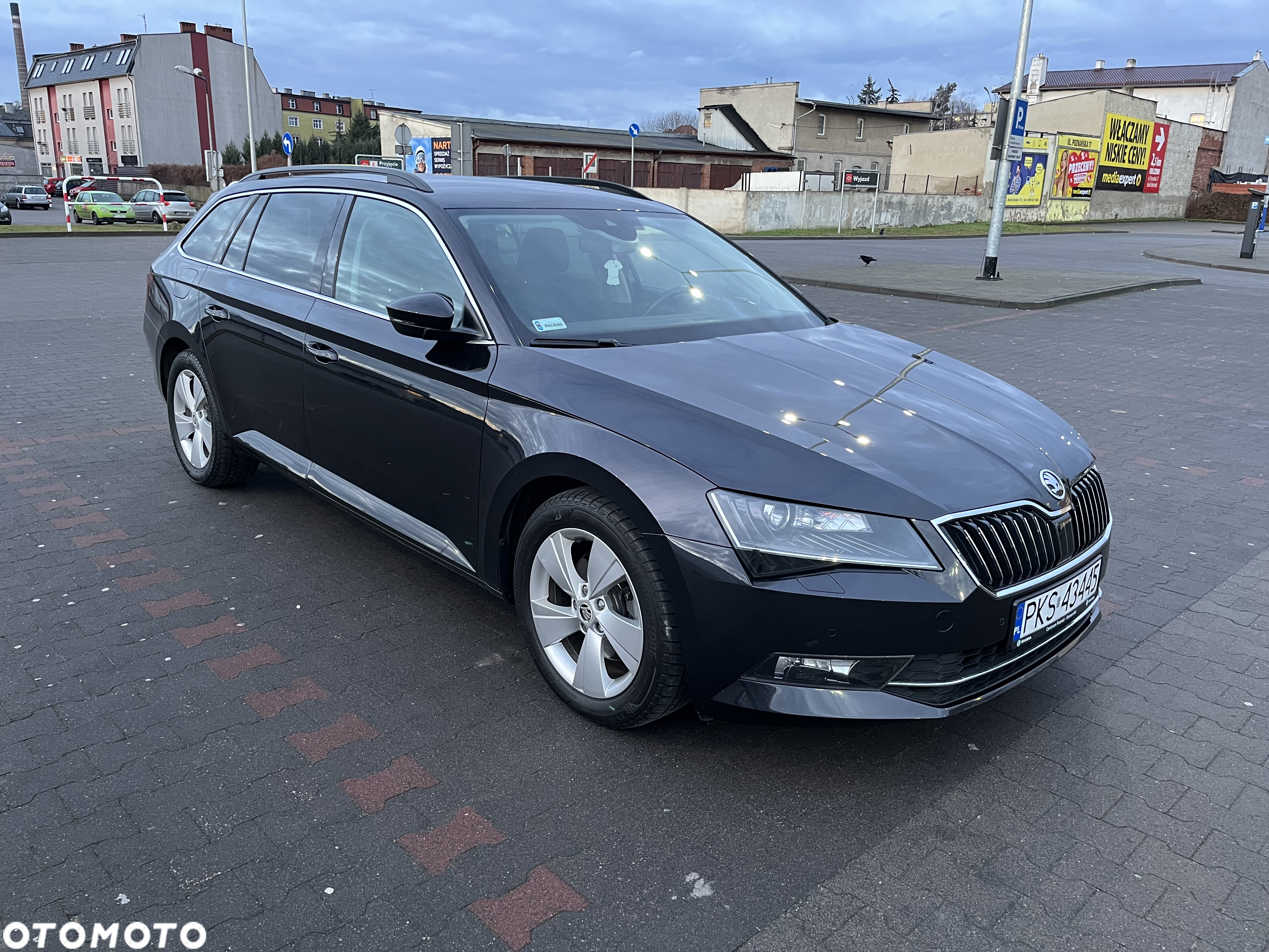 Skoda Superb 2.0 TDI 4x4 DSG Ambition - 3