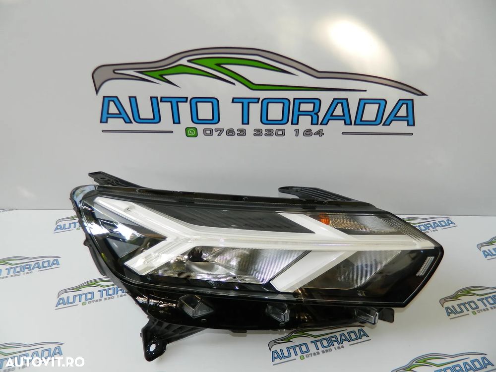 Far dreapta Dacia Logan 3 model 2023 2024 2025 cod 260107920R - 2