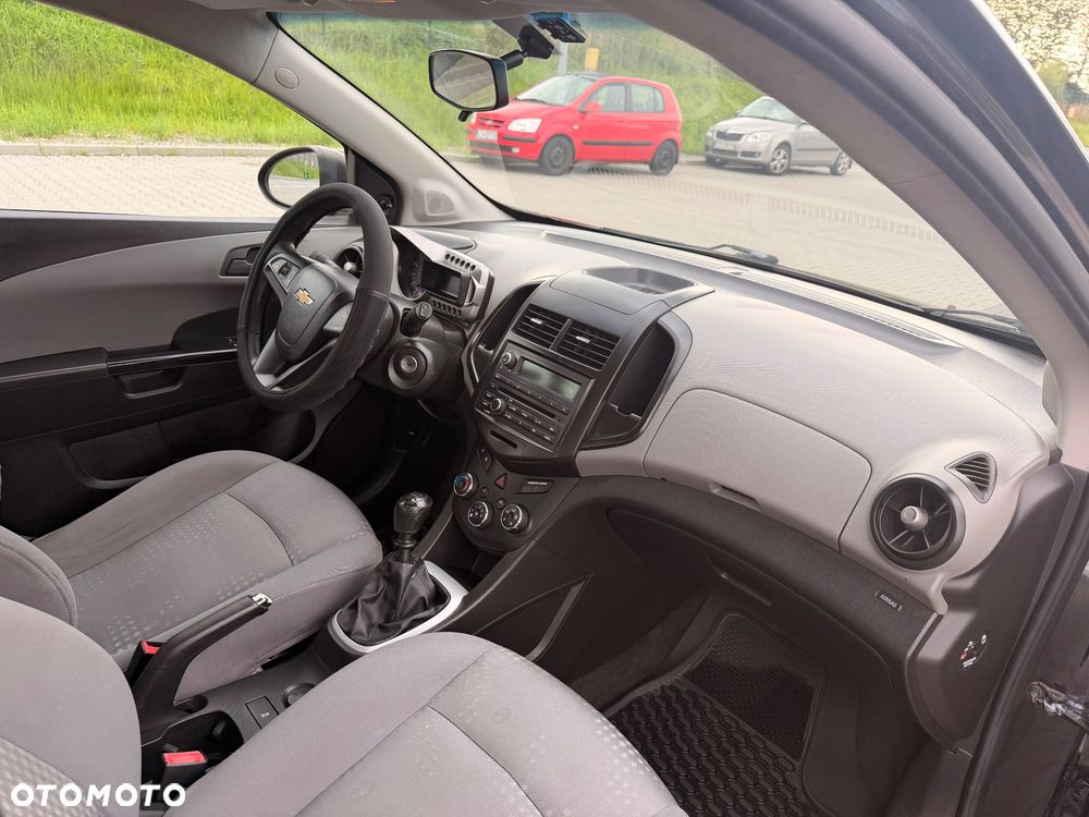Chevrolet Aveo - 15