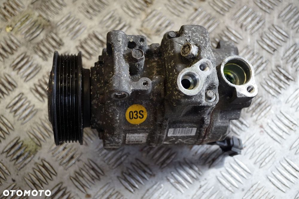 KOMPRESOR KLIMATYZACJI SPRĘŻARKA Q5  8K0260805E AUDI - 2