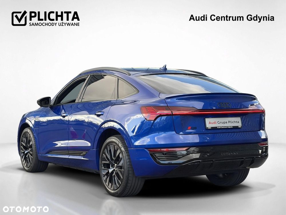Audi Q8 Sportback e-tron - 4