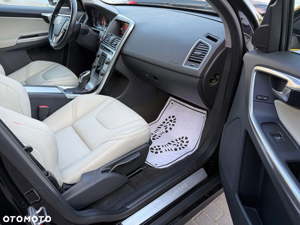 Volvo XC 60 D4 Drive-E Ocean Race - 20