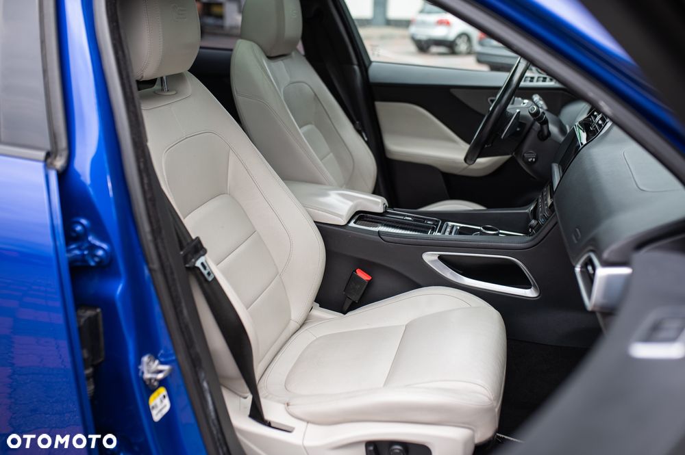 Jaguar F-Pace 3.0 TDV6 AWD R-Sport - 30