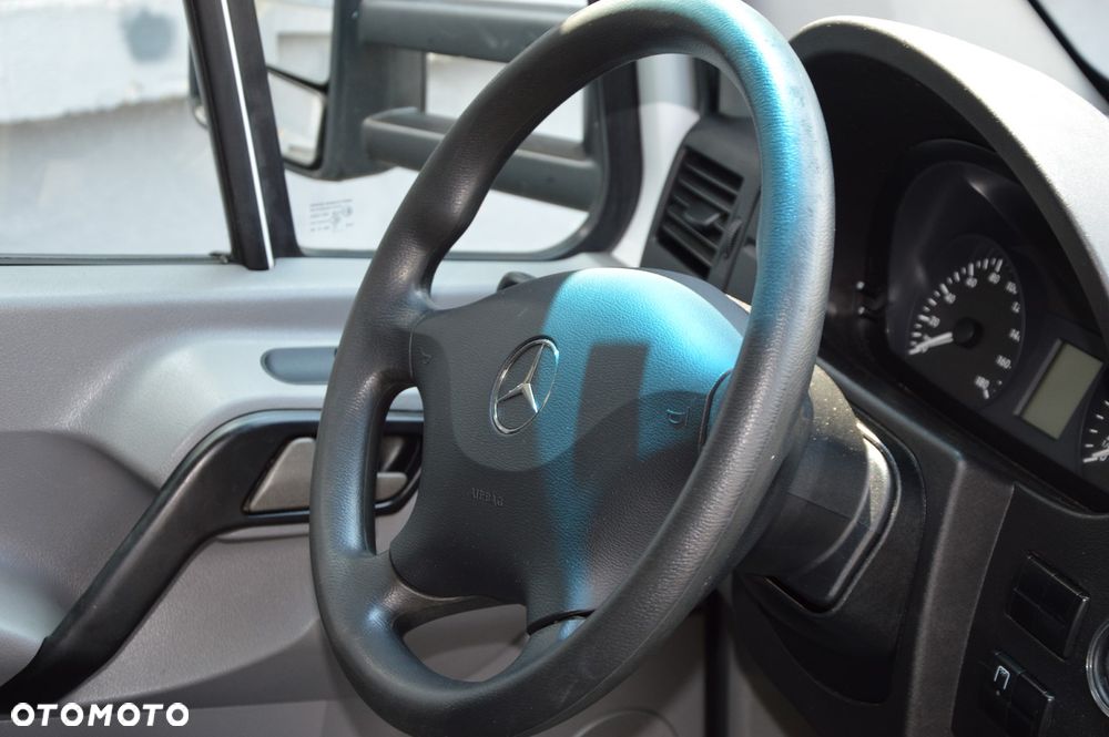 Mercedes-Benz SPRINTER 316 416 516 - 34