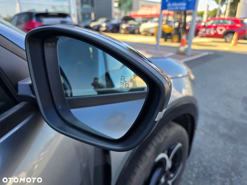 Alfa Romeo Junior 1.2 mHEV Ibrida eDCT - 11