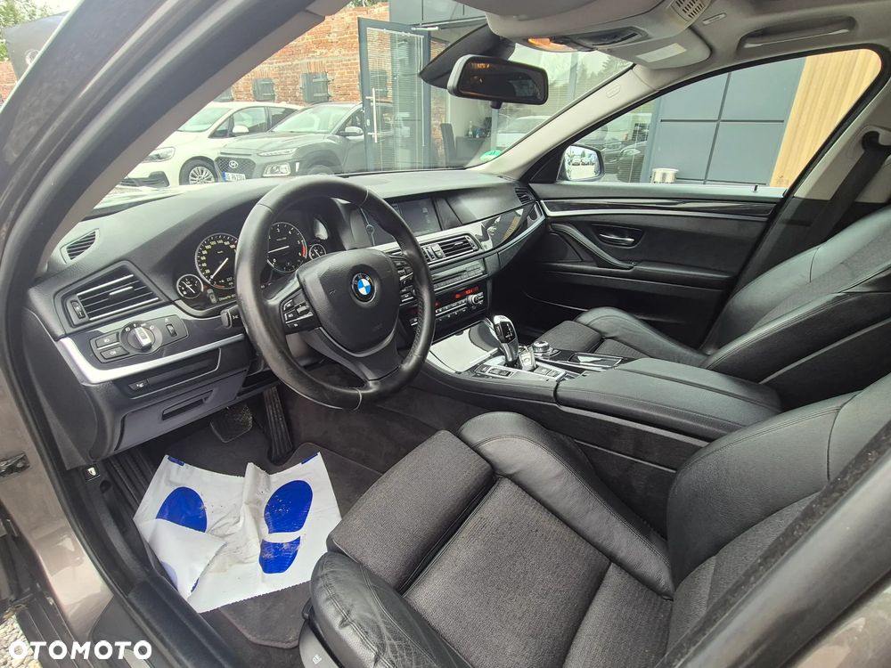 BMW Seria 5 520d - 27