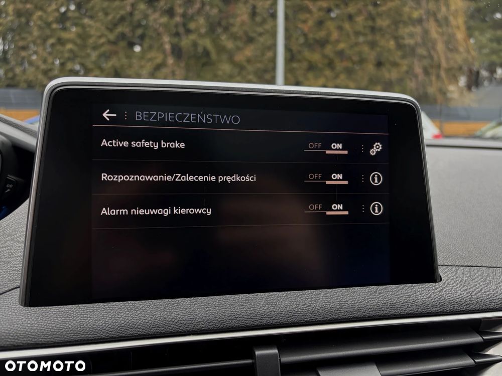 Peugeot 3008 1.6 THP Allure S&S EAT6 - 28