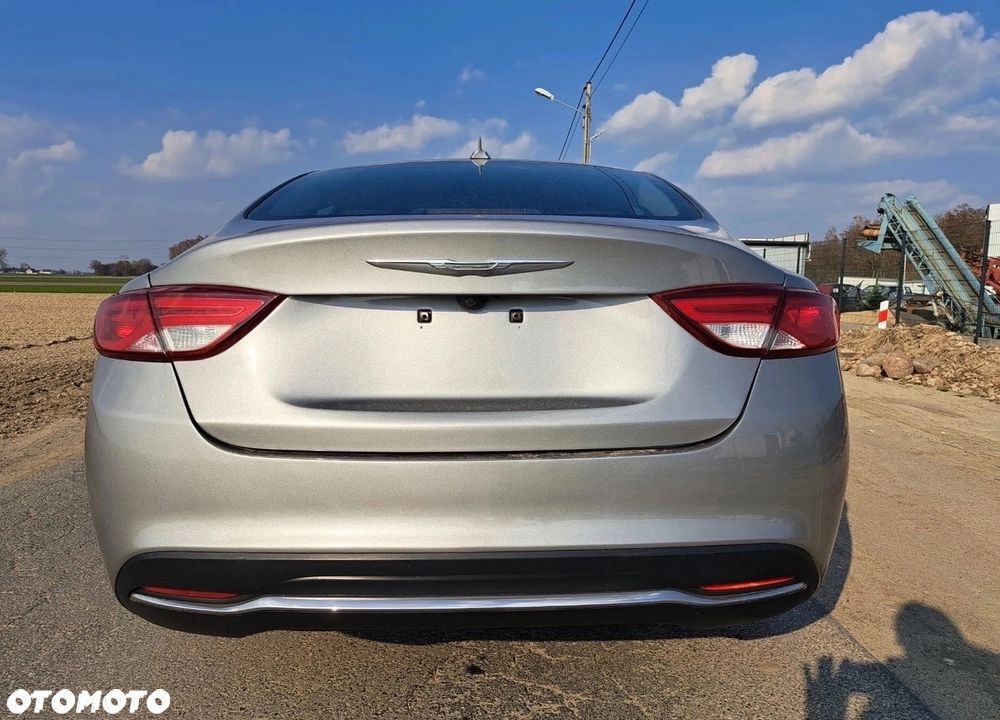 Chrysler 200 - 10