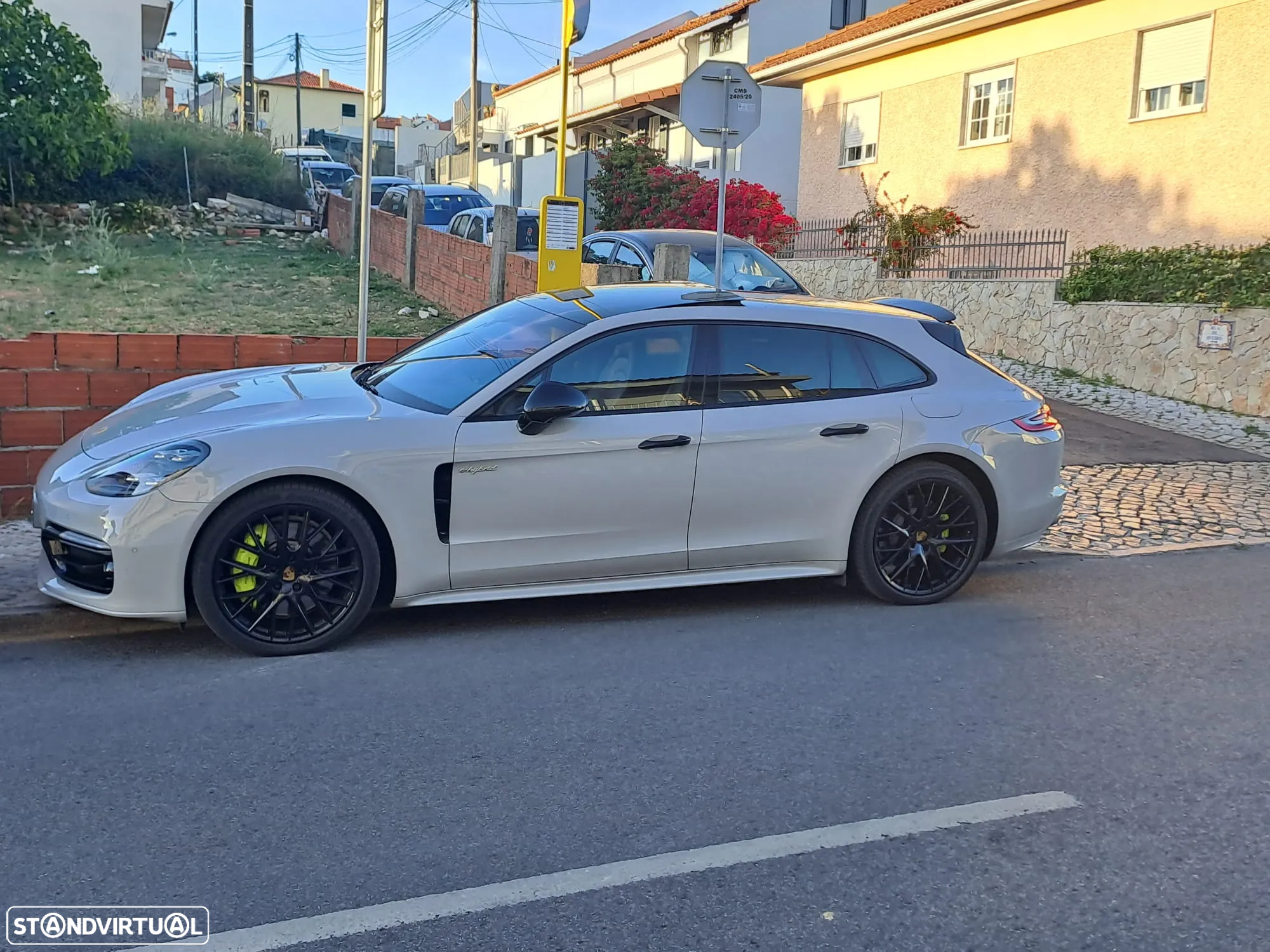 Porsche Panamera Sport Turismo 4 E-Hybrid - 12